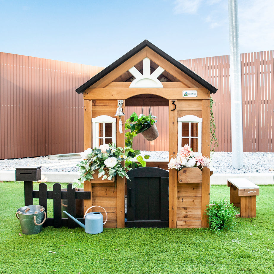 Teddy Cubby House in Natural Timber (V2)