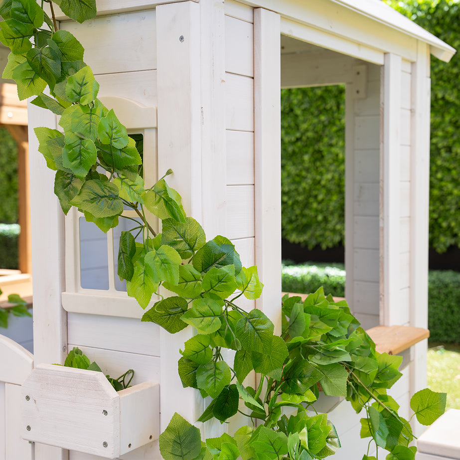 Teddy Cubby House in White (V2)