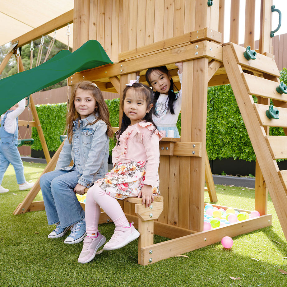 Carindale Play Centre & Swing Set (Green Slide)