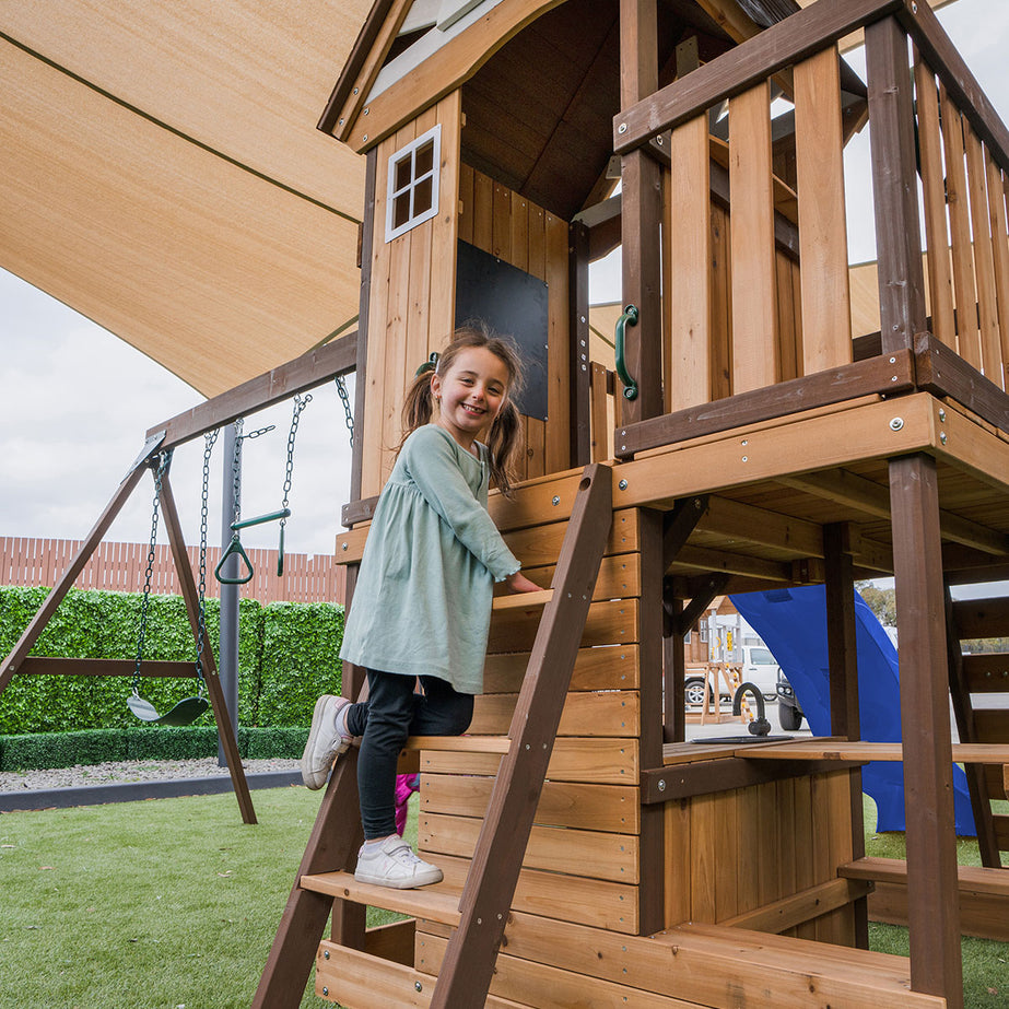 Coventry Play Centre & Swing Set (Blue Slide)