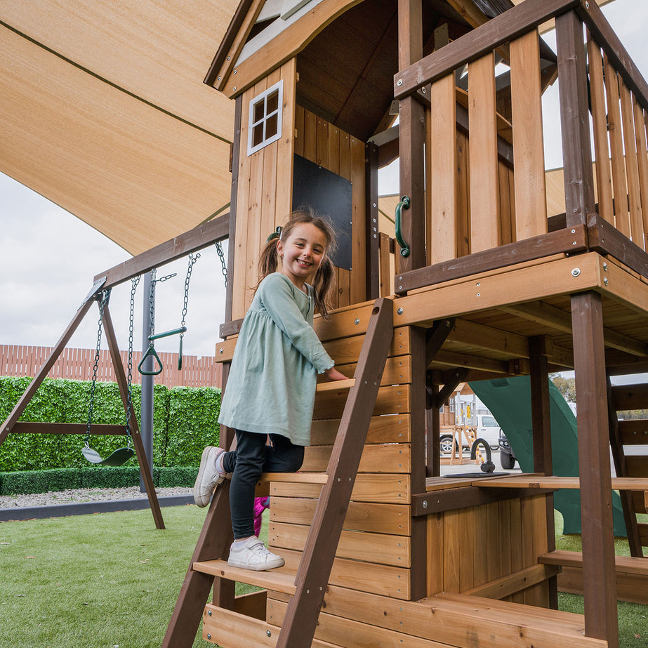 Coventry Play Centre & Swing Set (Green Slide)