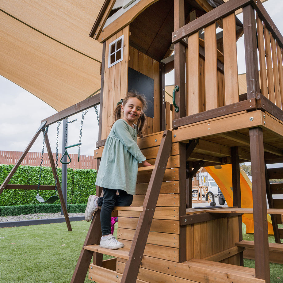 Coventry Play Centre & Swing Set (Yellow Slide)