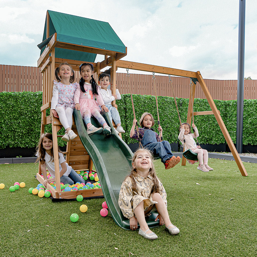 Greenvale Play Centre & Swing Set (Green Slide)