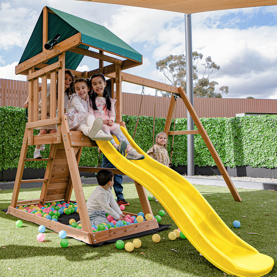 Greenvale Play Centre & Swing Set (Yellow Slide)