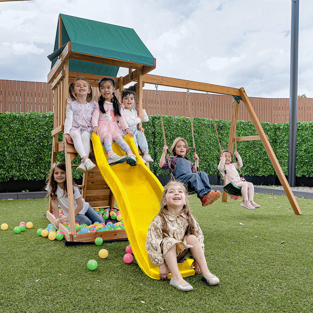 Greenvale Play Centre & Swing Set (Yellow Slide)