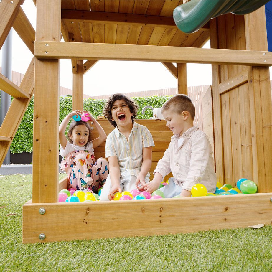 Montrose Play Centre & Swing Set (Blue Slide)