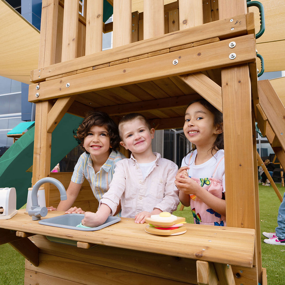 Montrose Play Centre & Swing Set (Green Slide)