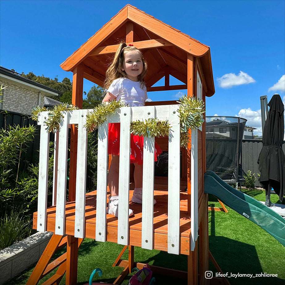 Springlake Play Centre (Green Slide)